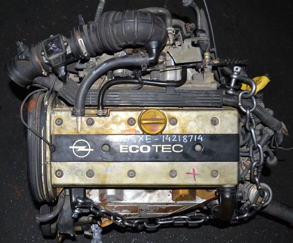 Двигатели б у опель. Opel Vectra b 1.8 мотор. Двигатель на Opel Vectra b 1 8 x18xe. 1,8 Мотор на опеле Вектра. Мотор Opel Vectra b 1.8 x18xe 1.